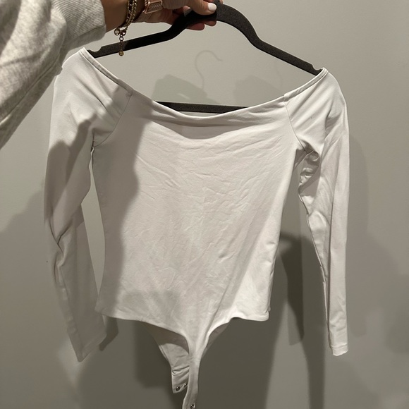 Nuuds off the shoulder bodysuit - Picture 4 of 5